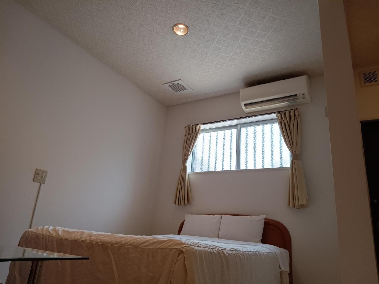 ปาล์มทรีฮิลล์ Motel Okinawa ภายนอก รูปภาพ