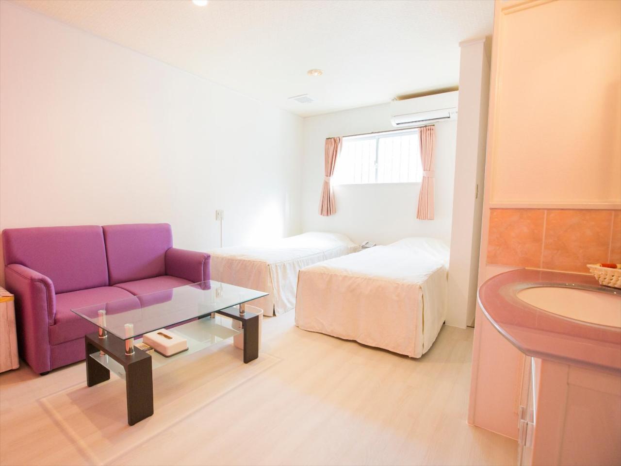 ปาล์มทรีฮิลล์ Motel Okinawa ภายนอก รูปภาพ